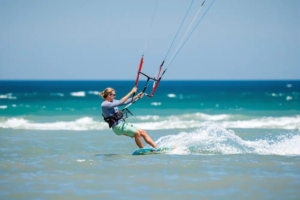 Guía completa para aprender kitesurf en Tarifa todo lo que debes saber